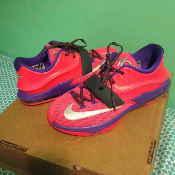 KD7 shoes - Picture 2 of 3